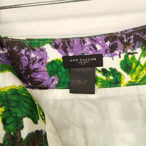 Ann Taylor Floral Midi Skirt with pockets size 4 - Picture 3 of 5